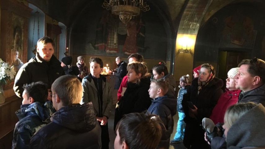 Ребята из клуба "Пересвет" пришли в храм Живоначальной Троицы