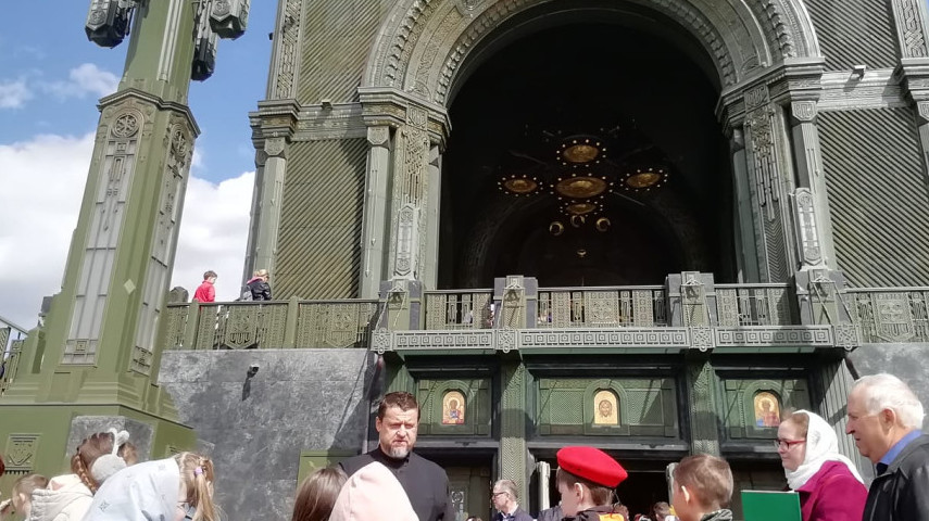 Призовая поездка команды победителей конкурса-викторины «История в ликах Святых»