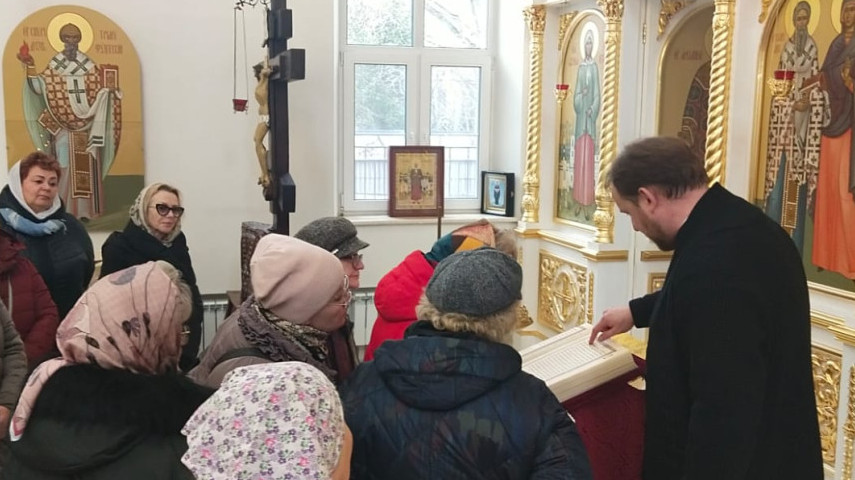 Встреча настоятеля храма сщмч.Ермогена, Патриарха Московского и всея Руси, в Южном Тушино с преподавателями и директором ГБОУ Школа №1286.